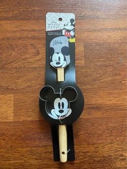 New Disney Mickey Mouse Silicone Spatula & Cookie Cutter Set