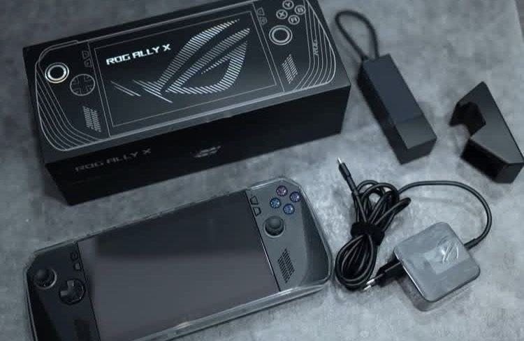 Asus ROG Ally X 7” AMD Ryzen Z1 Extreme 24GB RAM 1TB SSD