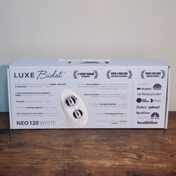 LUXE Bidet Neo 120 White Single Nozzle Self‑Cleaning Non‑Electric Attachment