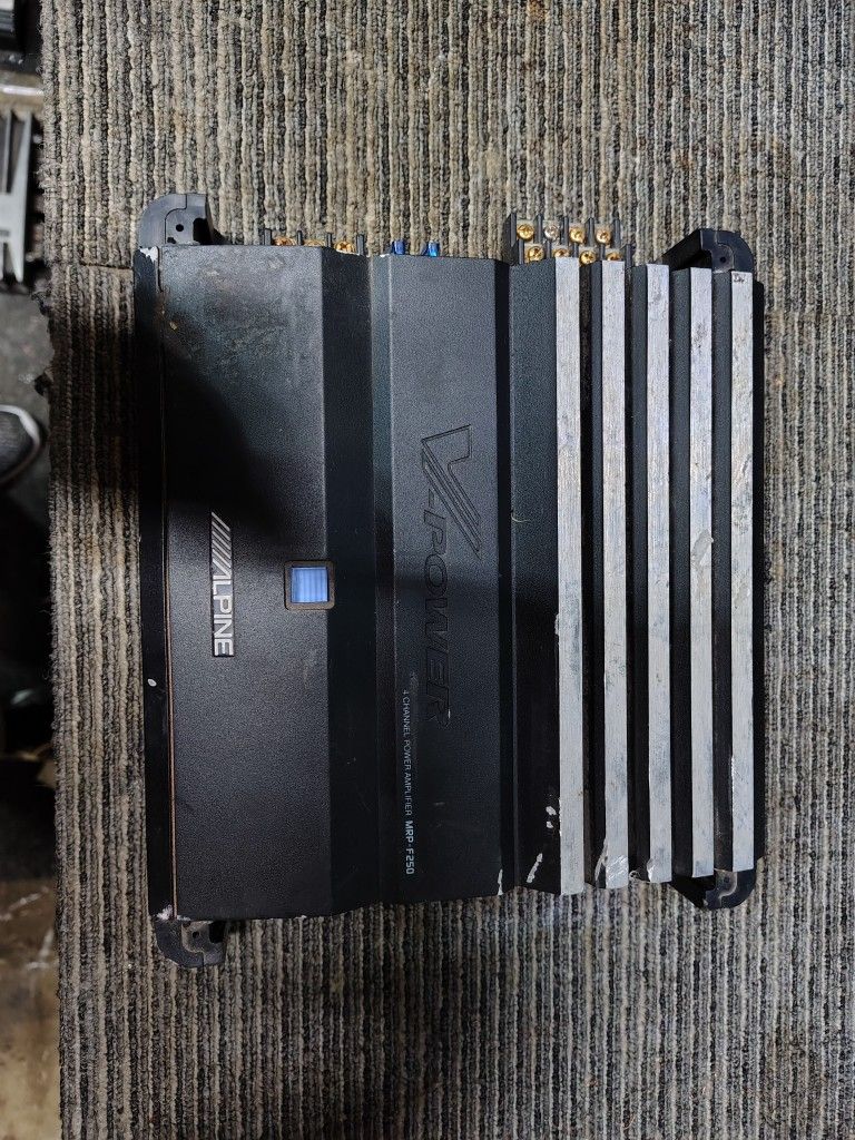 Alpine MRP-F250
4-channel car amplifier
40 watts RMS x 4
