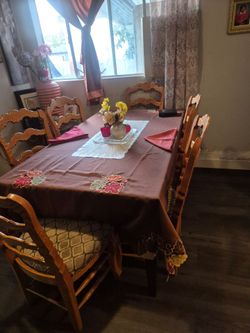 Mesa con 6 sillas