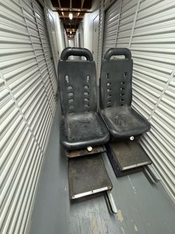 Cruising world arcade seat