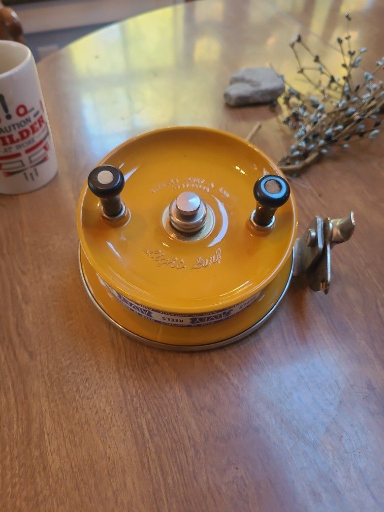 Charles Alvey And Son Light Surf Fishing Reel 