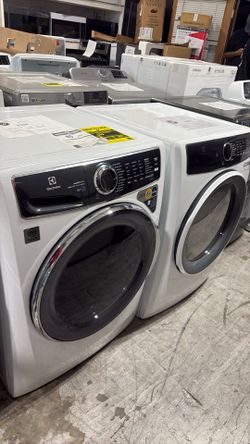 Electrolux washer and electric dryer