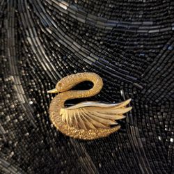 Vintage Swan Brooche