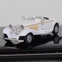 1:24 Mercedes-Benz 500K Vintage Classic Car Alloy Car Model Clearance Dozens of Dollars Sale Black, Red and White Three Colors