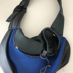 Dog or cat shoulder travel bag