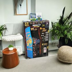 6538281 Arcade1up Class of 81 Deluxe Arcade game