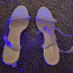 $40 Heels For Sale Size 10 