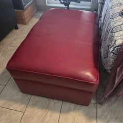 RED LEATHER OTTOMAN / Ethan Allen