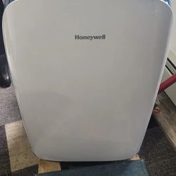 14,000 BTU Honeywell Portable Air Conditioner/dehumidifier 