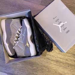 Jordan 11 cool Grey Size 8