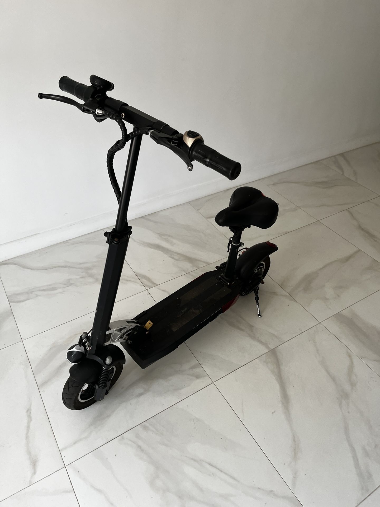 ELECRTIC SCOOTER