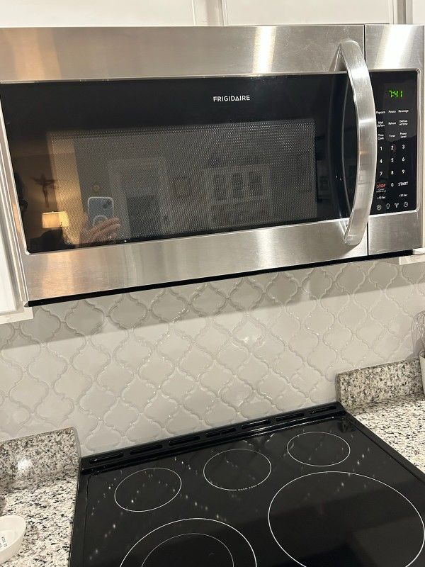 Frigidaire 1.8 cu. ft. Over-the-range Microwave 