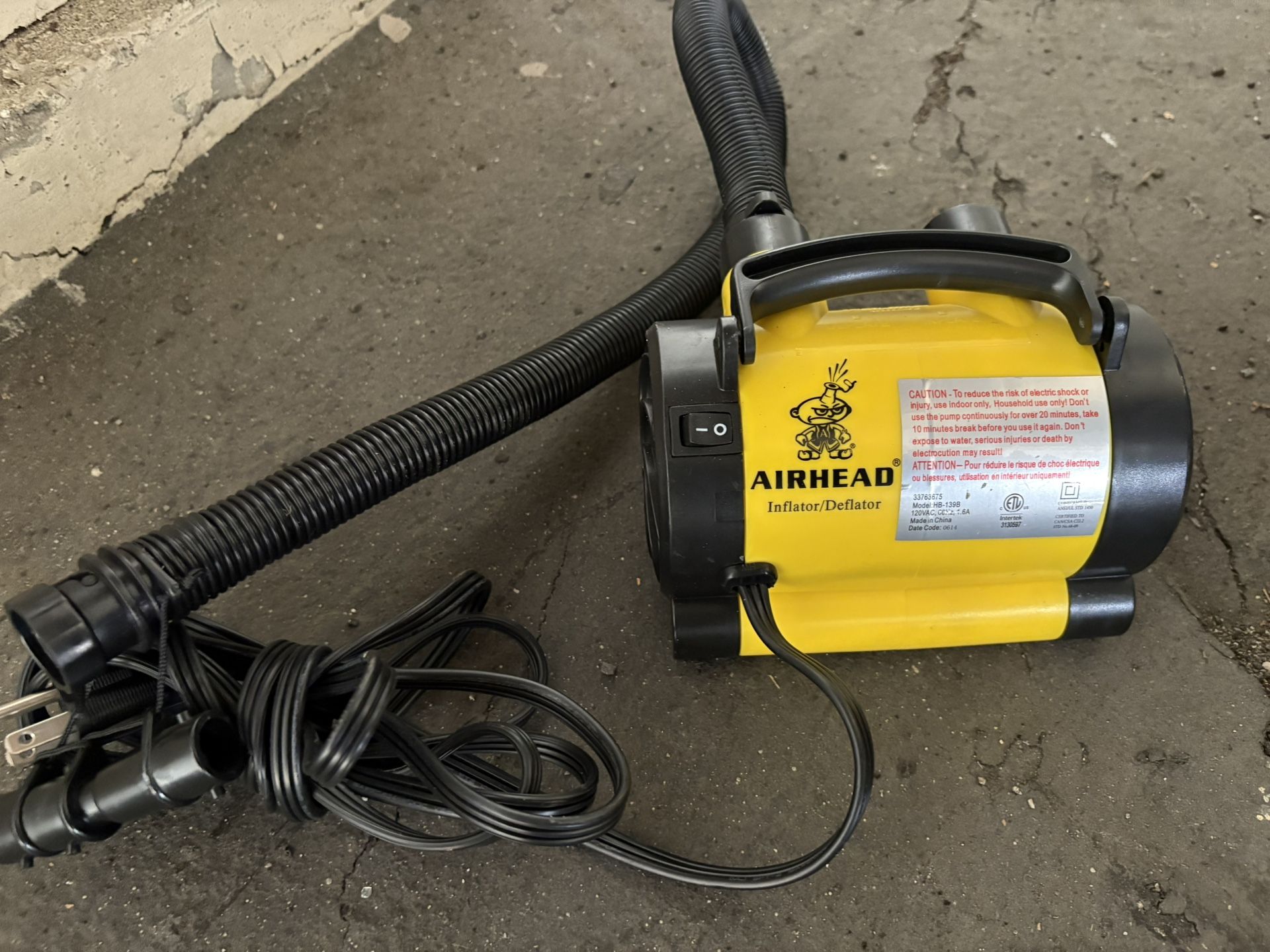 Portable Air Pump/deflator