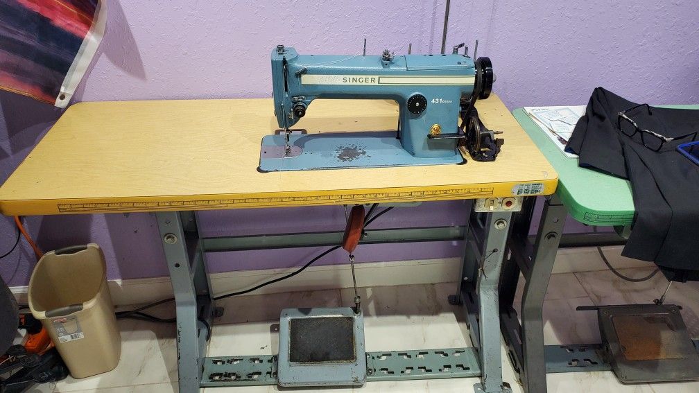 Industrial Sewing Machine