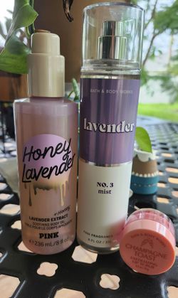 Bath & Body Works Lavender Mist, Champagne Toast Exfolianting Lib Scrub.
Serious buyers 🚨🚨🚨