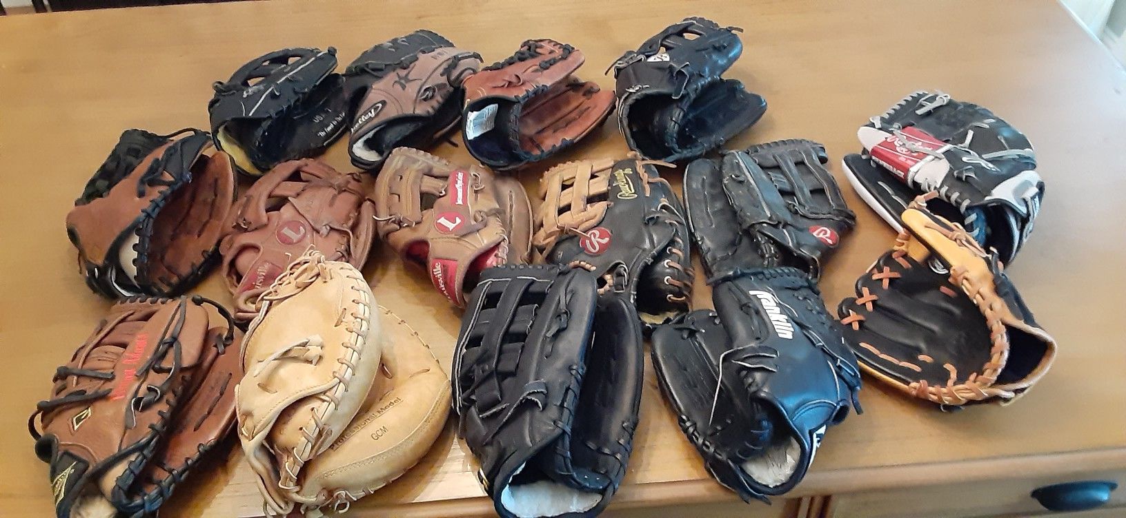 Baseball/ Softball Gloves for Sale