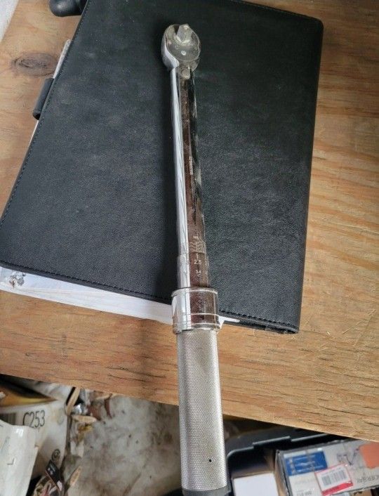 Wright Tool 3/8 In. Alloy Tool Steel Micro Torque Wrench 10-100 Ft. Lbs.