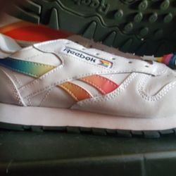 New Womens REEBOK shoes