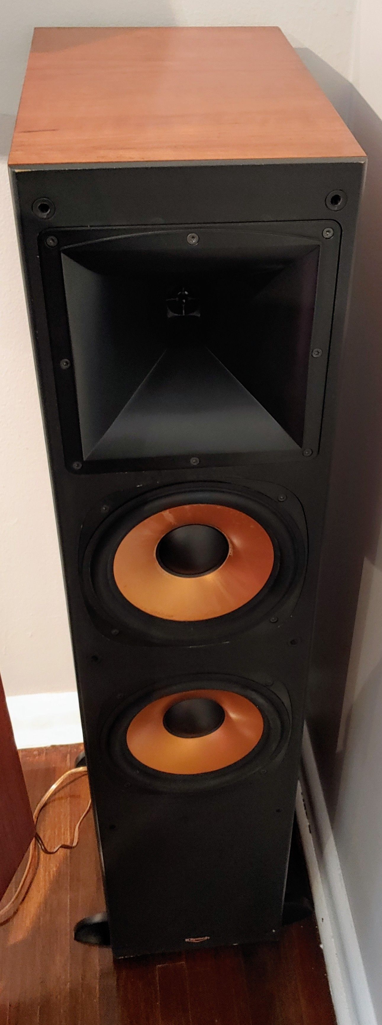 Klipsch RF5 working with grills. Made in Hope,Ar for Sale in Little