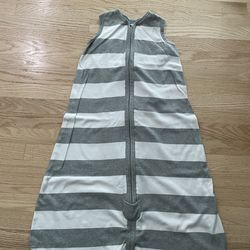 Burt’s Bee 100% organic sleep sack/wearable blanket