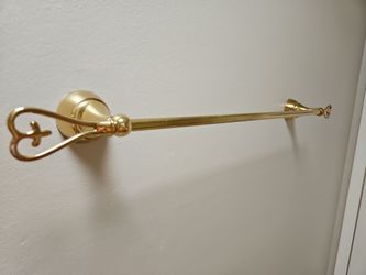 BRASS DECORATIVE TOWEL BAR 22" L