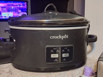 Crock-Pot Slow Cooker with Locking Lid