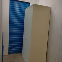 Metal Storage Cabinet By Steelcase With 2keys 