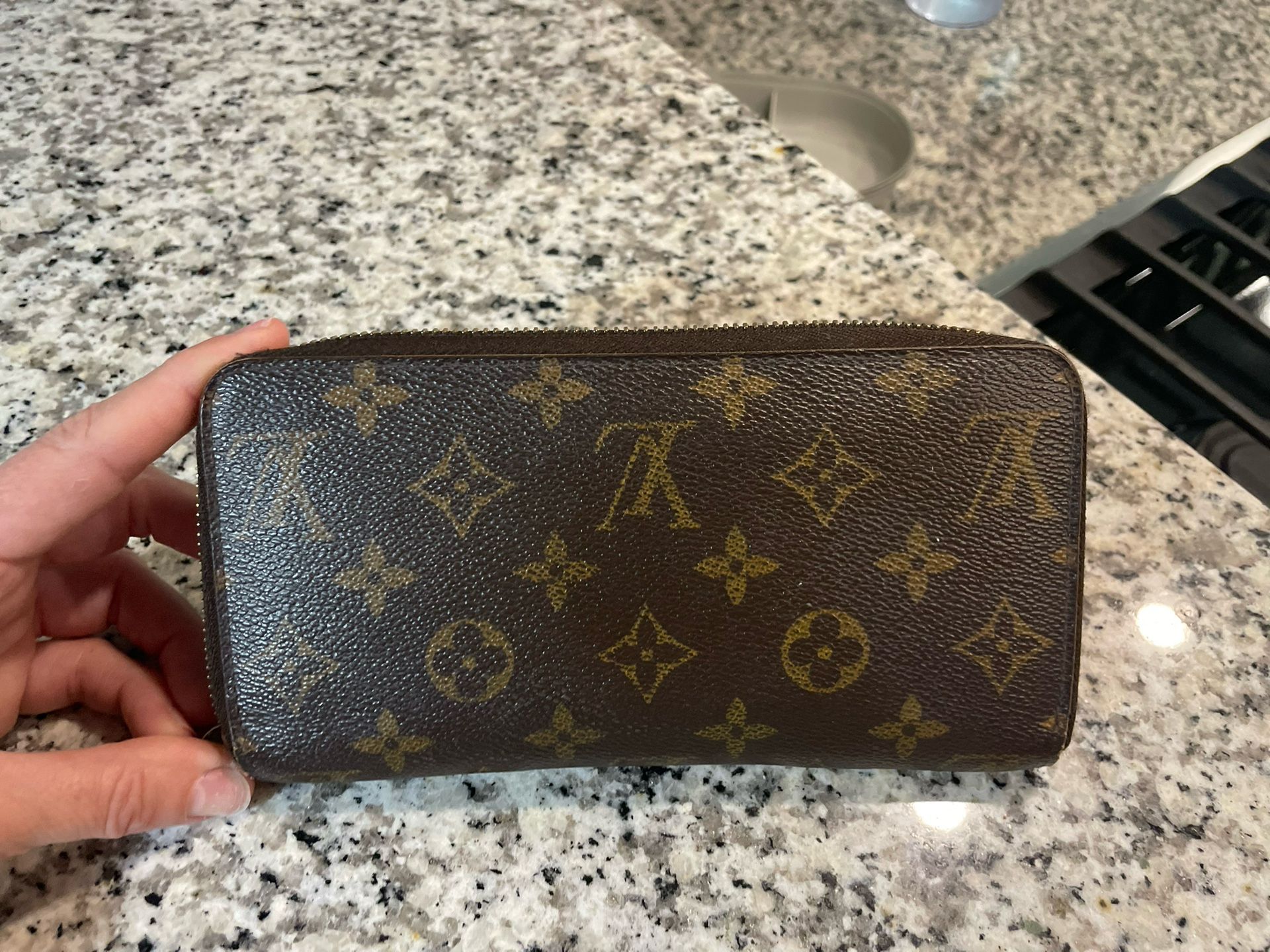LV Wallet