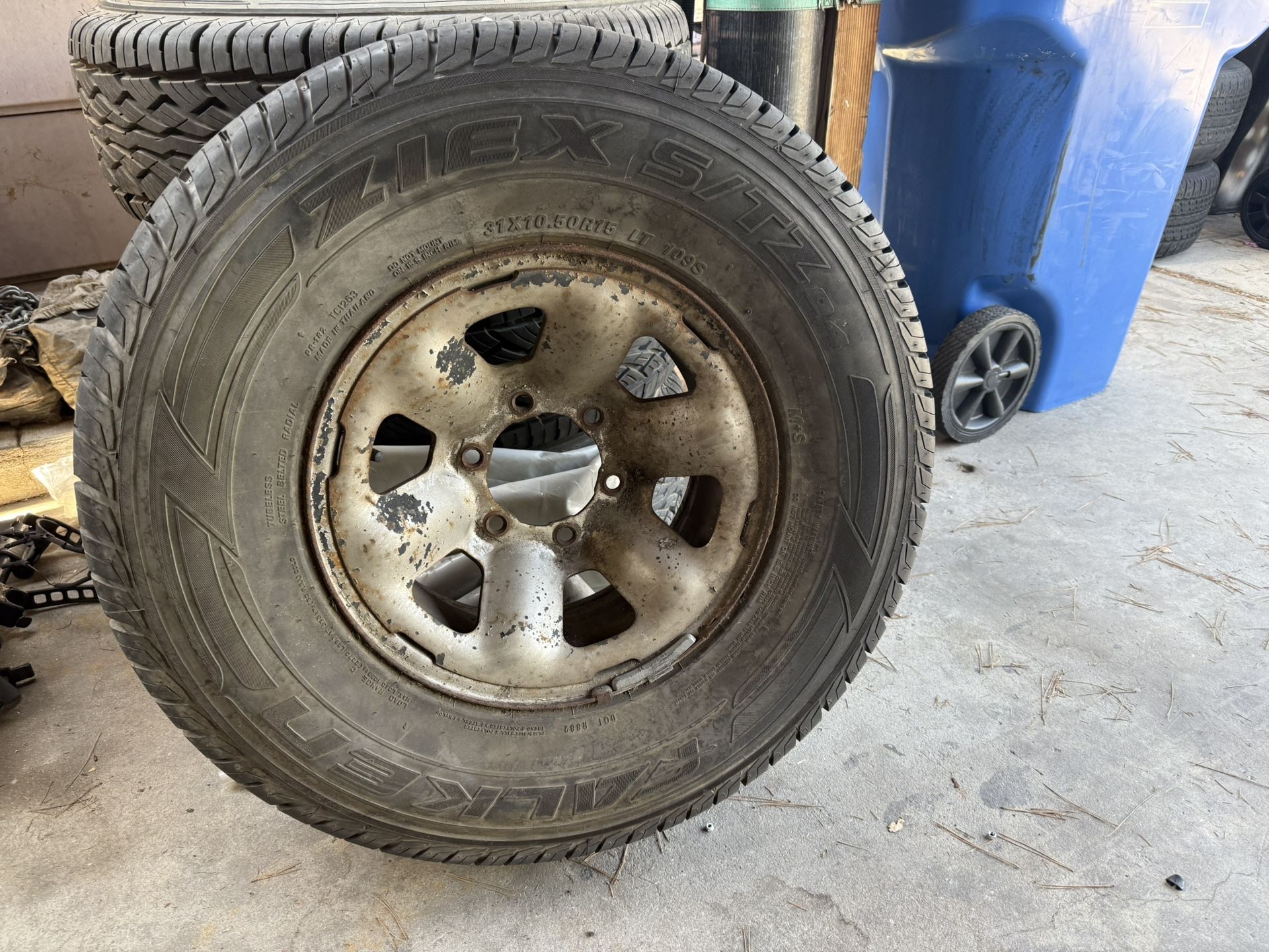 31x10.50R15 Tires