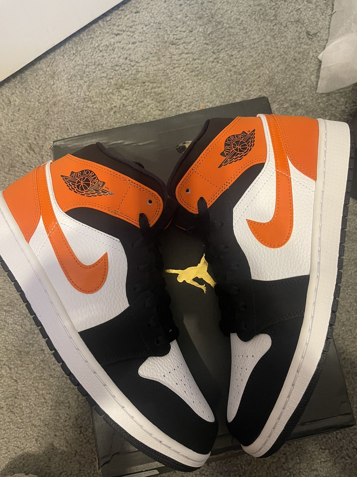 JORDAN 1 MID SHATTERED BACKBOARD SIZE 10