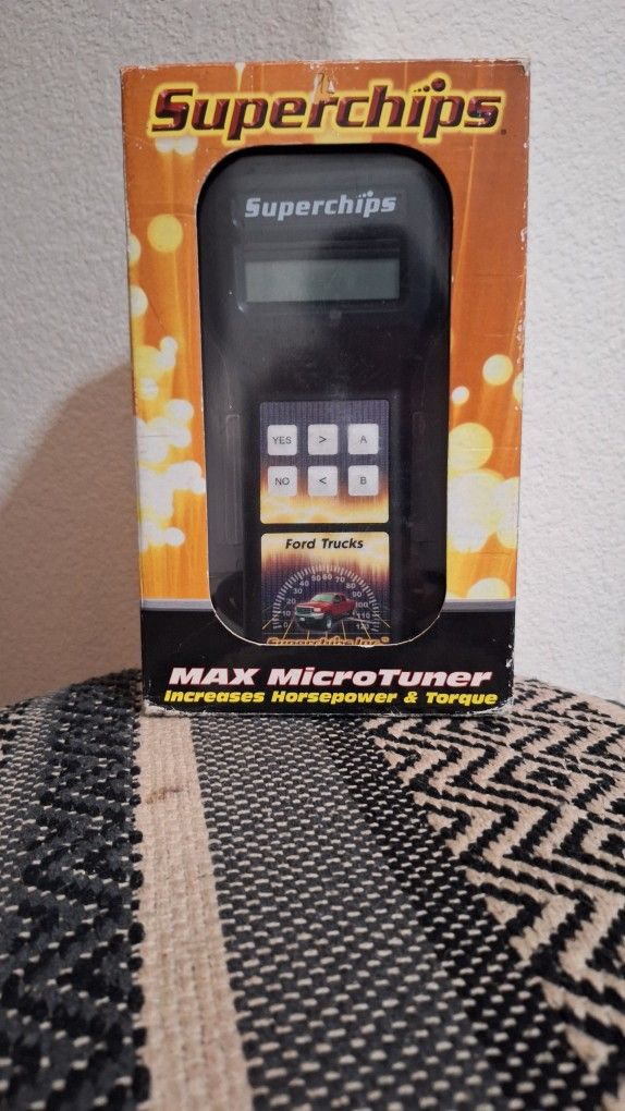 SuperChips 1715 Max Tuner/DTC Reader
