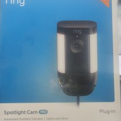 RING SPOTLIGHT CAM PRO