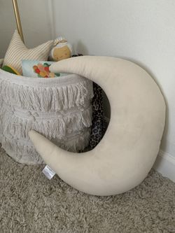 Snuggle Me Organic Nursing Pillow 