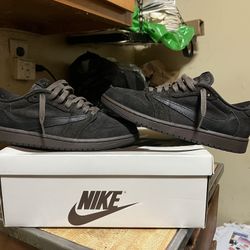 Travis Scott jordan 1 low velvet brown size 8