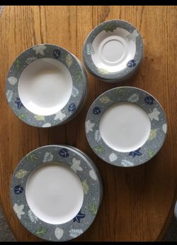 Mikasa Leaf Poetry - Ultima-strong fine China. 31 pieces.