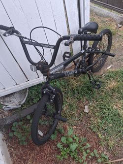 Selling a Mongoose Index 1.0 20" Freestyle BMX Bike.