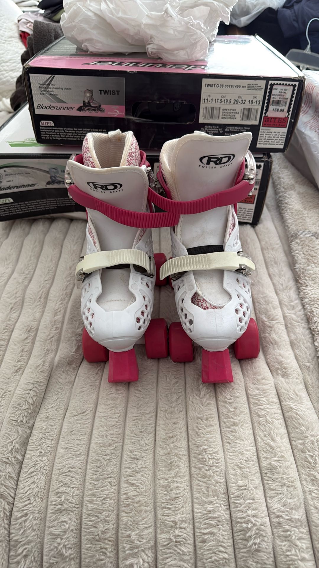 Girls Roller Derby Adjustable Roller Skates Size 3-6 Youth