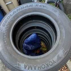 Tires Set of 4 Yokohama 245/70 R18