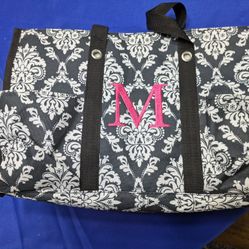 Carrying Bag Embroidered With Pink Letter M