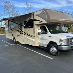 2017 Mini Winnie Super Low Miles