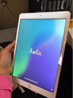 iPad 128gb 8th gen perfect condition