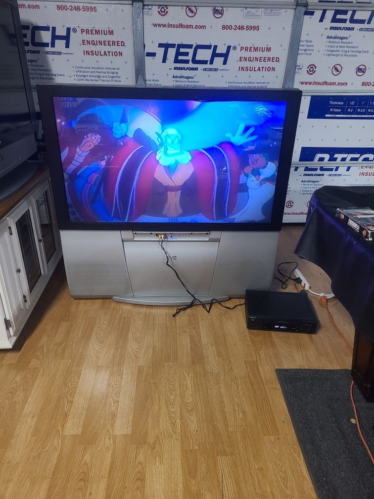 Jvc projection tv 48" works good pick up only BC COLLEGE AREA