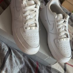 Air force ones 7y sales