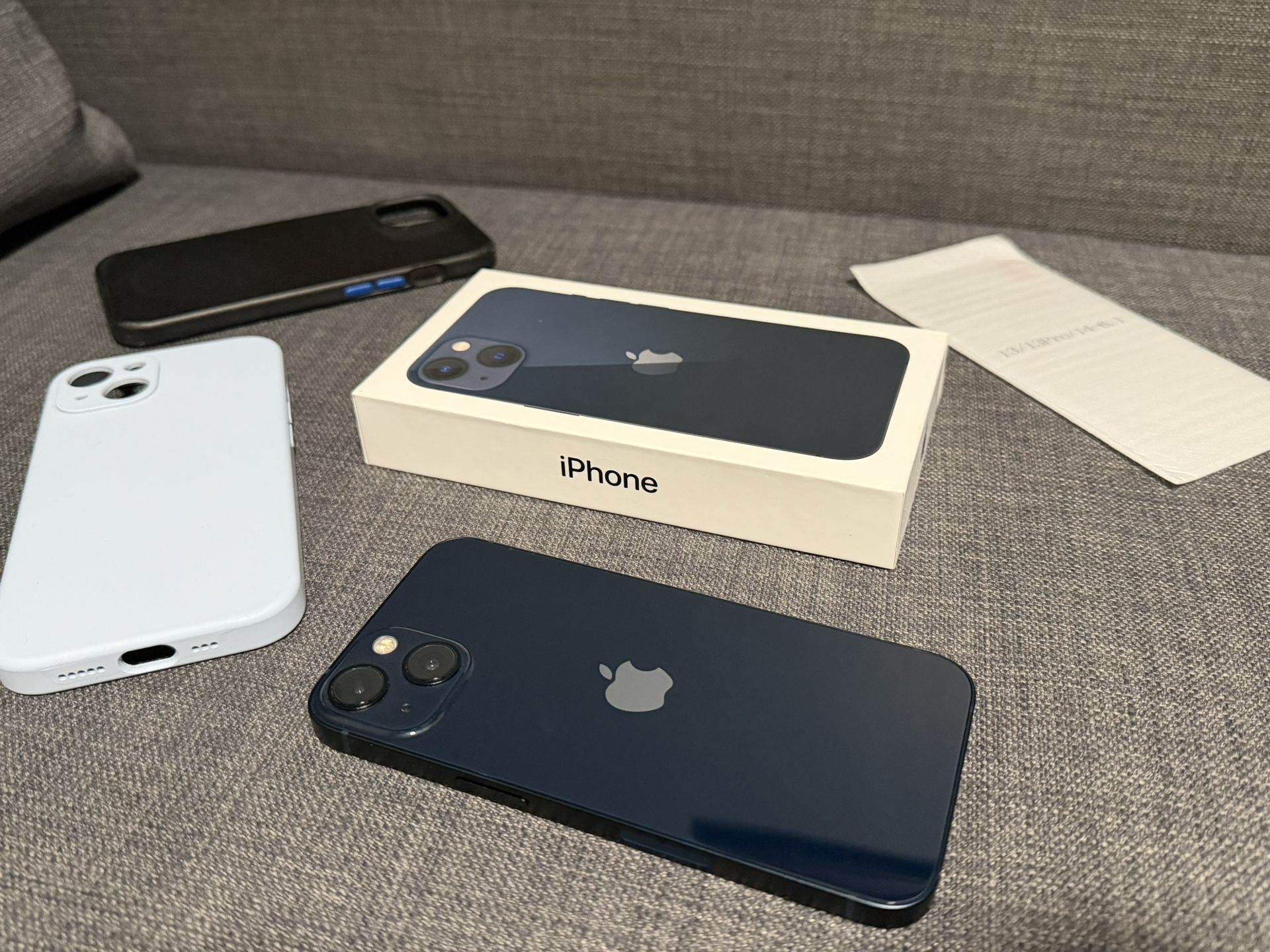 iPhone 13 128 GB - Unlocked