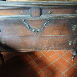 Antique Furniture 