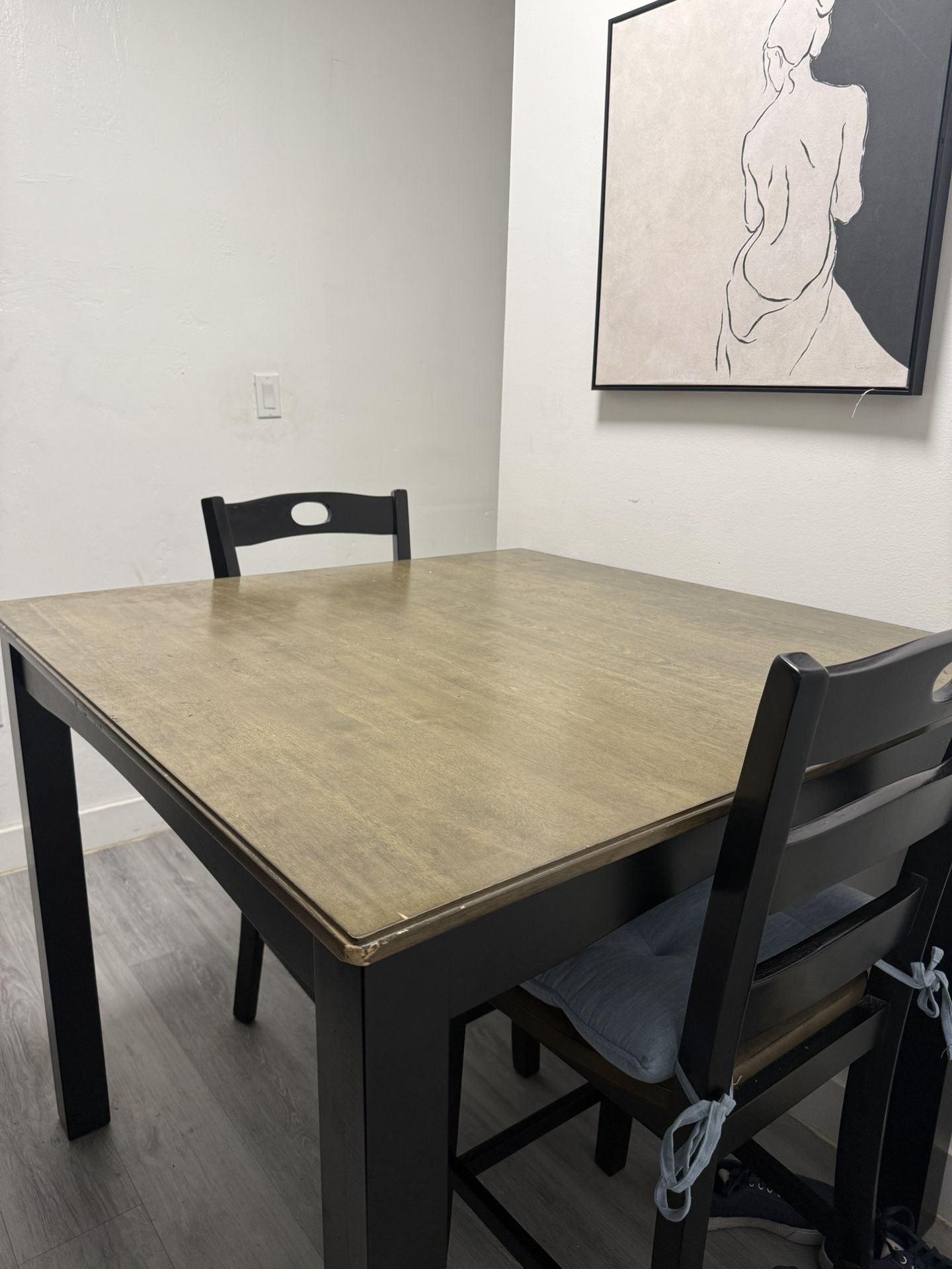 Table For 3