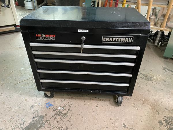 Craftsman Ball Bearing Griplatch tool chest for Sale in Los Angeles, CA ...