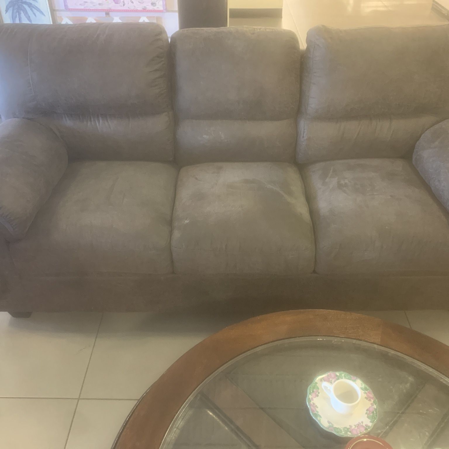Couch/ Sofa